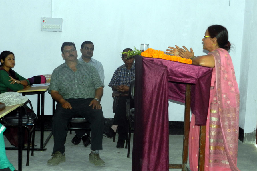 Guest Addressing Departmental Seminar On